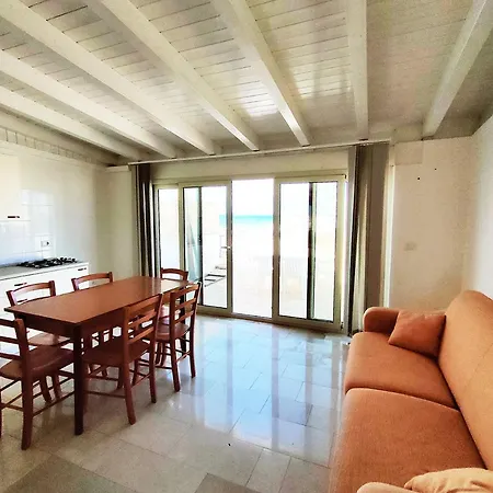 Quadrilocale Dafne In Centro Citta In Salento * توري سان جيوفاني أوغينتو