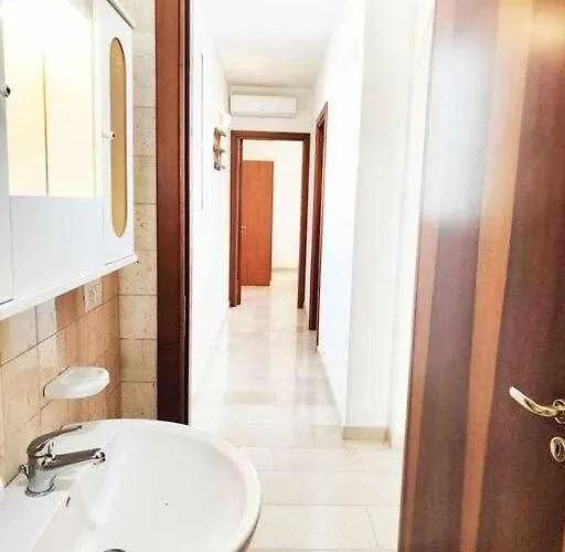 Quadrilocale Dafne In Centro Citta In Salento Διαμέρισμα Torre San Giovanni Ugento